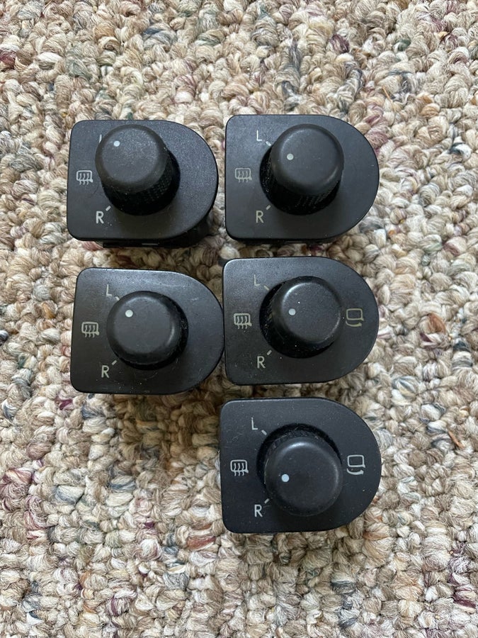 FS: Factory Mirror Switches